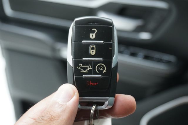 2020 Ram 1500 Laramie 4x2 Crew Cab 5'7" Box - 22900773 - 14