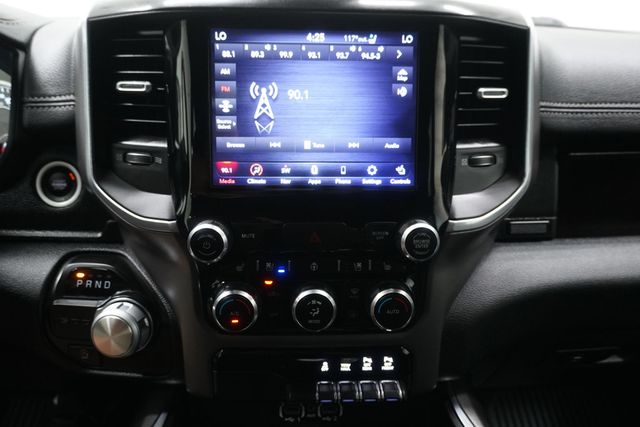 2020 Ram 1500 Laramie 4x2 Crew Cab 5'7" Box - 22900773 - 16