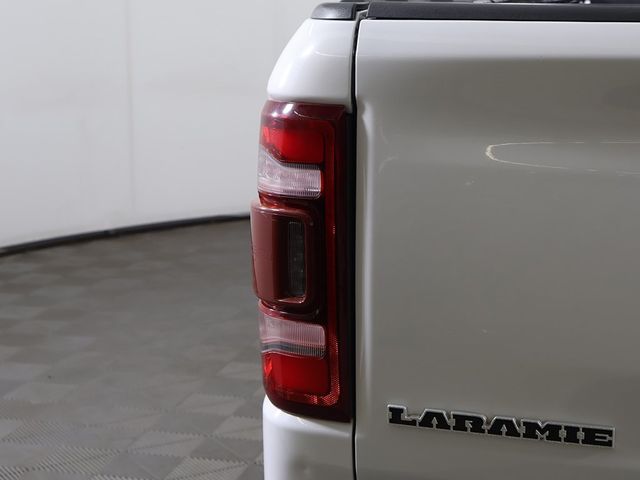 2020 Ram 1500 Laramie 4x4 Crew Cab 5'7" Box - 22894553 - 15