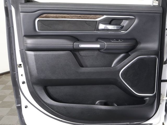 2020 Ram 1500 Laramie 4x4 Crew Cab 5'7" Box - 22894553 - 25