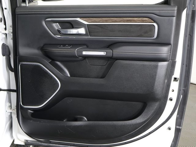 2020 Ram 1500 Laramie 4x4 Crew Cab 5'7" Box - 22894553 - 26