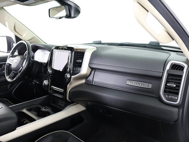 2020 Ram 1500 Laramie 4x4 Crew Cab 5'7" Box - 22894553 - 28
