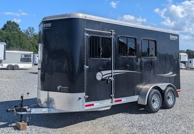 2020 Shadow 3 Horse Slant with Drop Feed Windows
