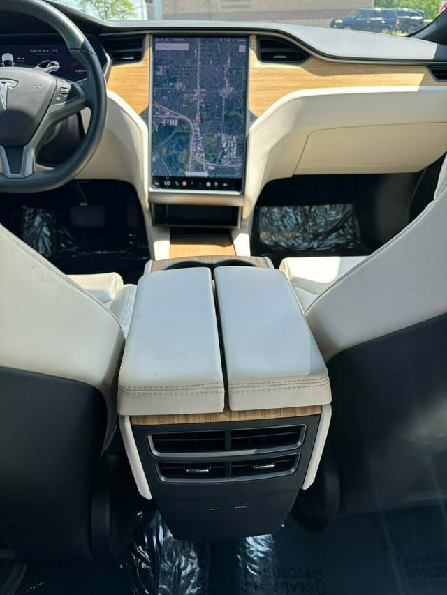 2020 Tesla Model S Long Range Plus AWD - 22420643 - 35