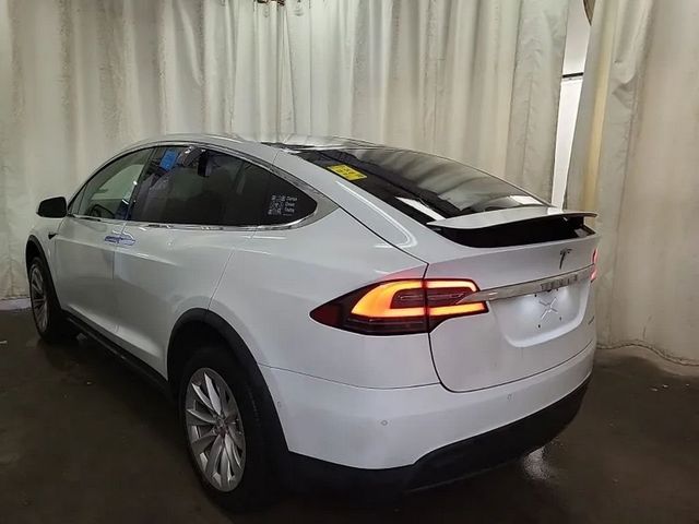 2020 Tesla Model X Long Range Plus AWD - 22905413 - 2