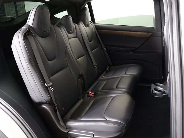 2020 Tesla Model X Long Range Plus AWD - 22905413 - 32