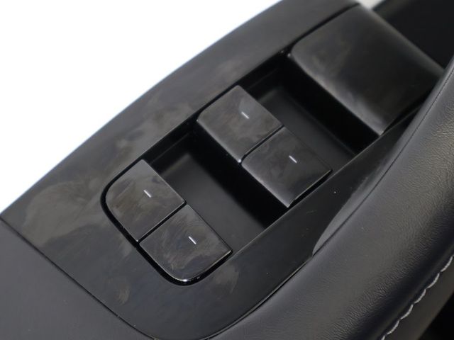 2020 Tesla Model Y Long Range AWD - 22937159 - 38