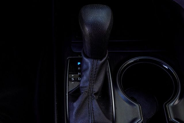 2020 Toyota Camry LE Automatic - 22928430 - 19