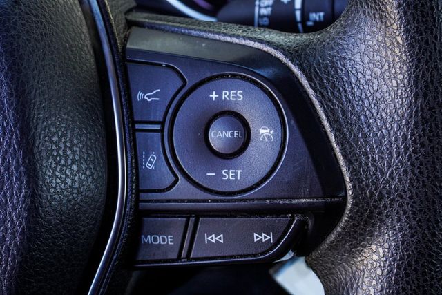 2020 Toyota Camry LE Automatic - 22928430 - 20