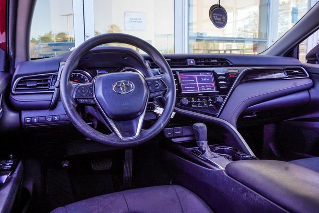 2020 Toyota Camry LE Automatic - 22928430 - 4