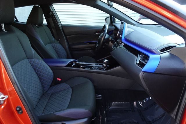 2020 Toyota C-HR XLE FWD - 22939918 - 10