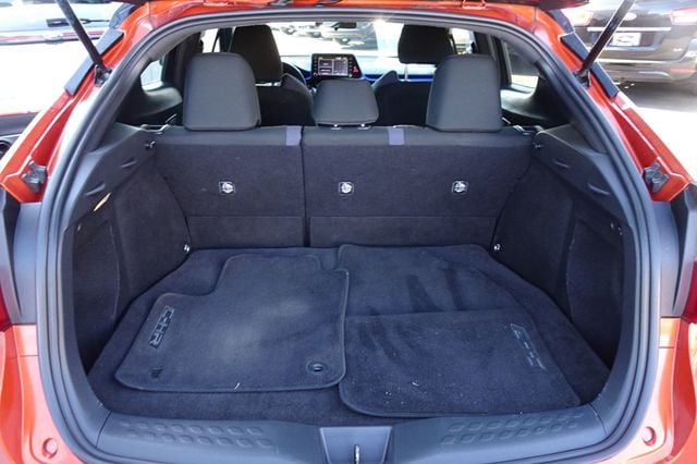 2020 Toyota C-HR XLE FWD - 22939918 - 13