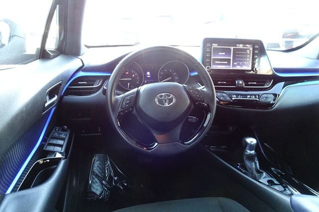 2020 Toyota C-HR XLE FWD - 22939918 - 14