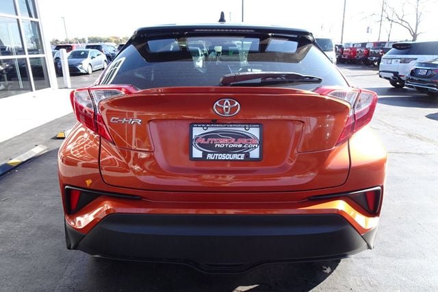 2020 Toyota C-HR XLE FWD - 22939918 - 6