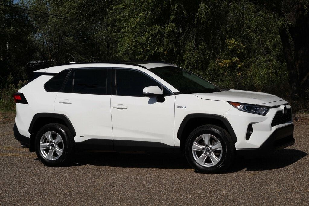 2020 Toyota RAV4 AWD XLE HYBRID W/ XSE CONVENIENCE PKG...BRAND NEW TIRES - 22916116 | Video 1