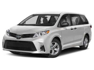 Toyota Sienna's photo