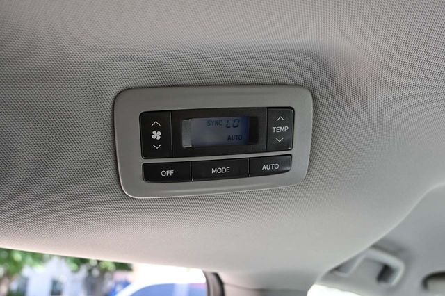 2020 Toyota Sienna LE Mobility FWD 7-Passenger Mobility - 22878972 - 23