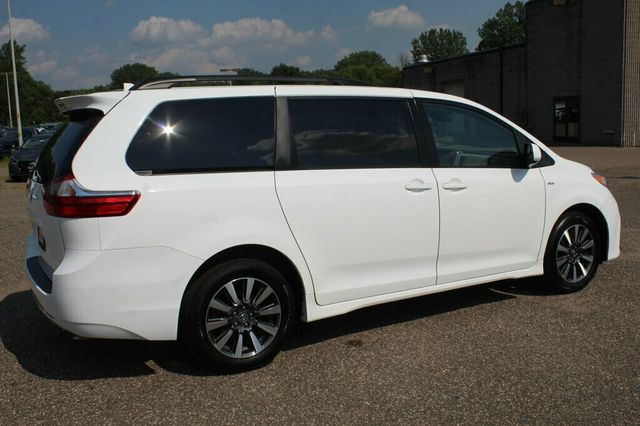 2020 Toyota Sienna ONE OWNER AWD LE  - 22898760 - 2