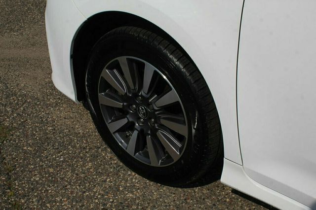 2020 Toyota Sienna ONE OWNER AWD LE  - 22898760 - 33