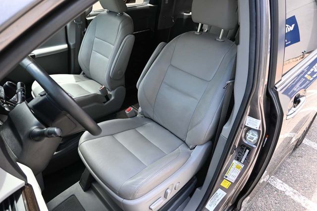 2020 Toyota Sienna XLE Automatic Access Seat FWD 7-Passenger - 22871113 - 13