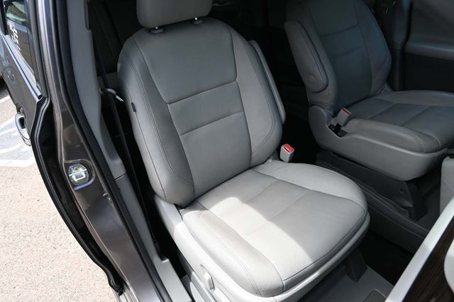 2020 Toyota Sienna XLE Automatic Access Seat FWD 7-Passenger - 22871113 - 15