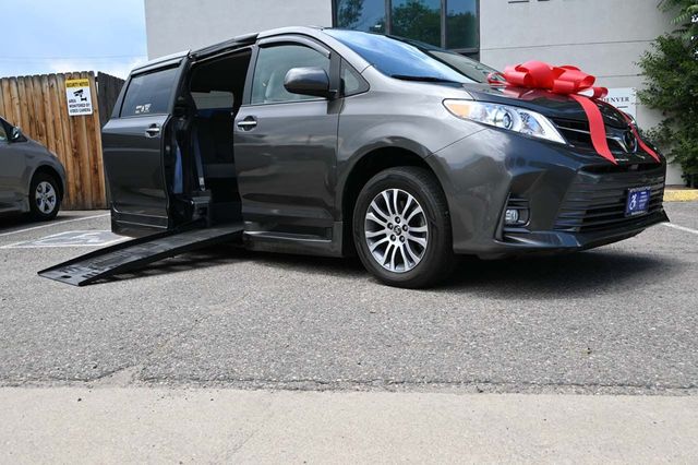 2020 Toyota Sienna XLE Automatic Access Seat FWD 7-Passenger - 22871113 - 1