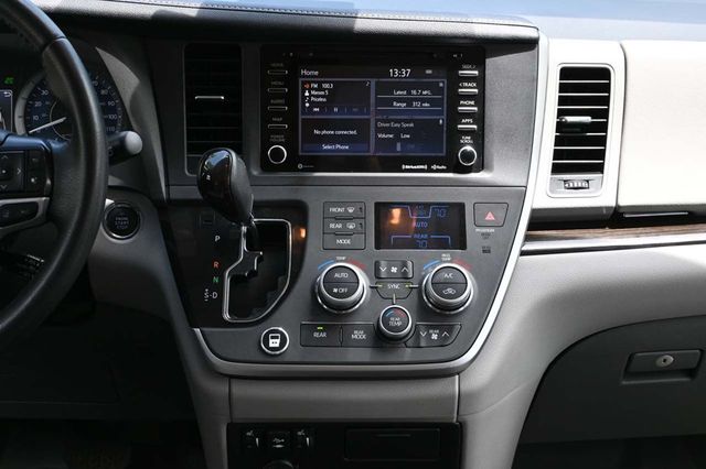 2020 Toyota Sienna XLE Automatic Access Seat FWD 7-Passenger - 22871113 - 22