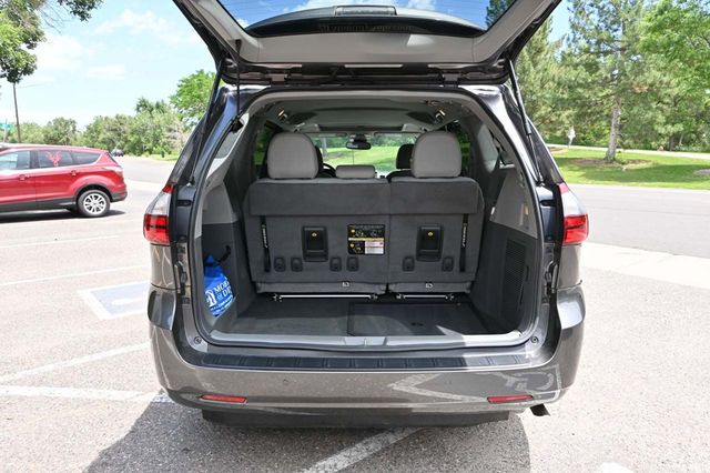 2020 Toyota Sienna XLE Automatic Access Seat FWD 7-Passenger - 22871113 - 24