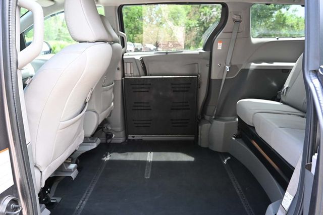 2020 Toyota Sienna XLE Automatic Access Seat FWD 7-Passenger - 22871113 - 27
