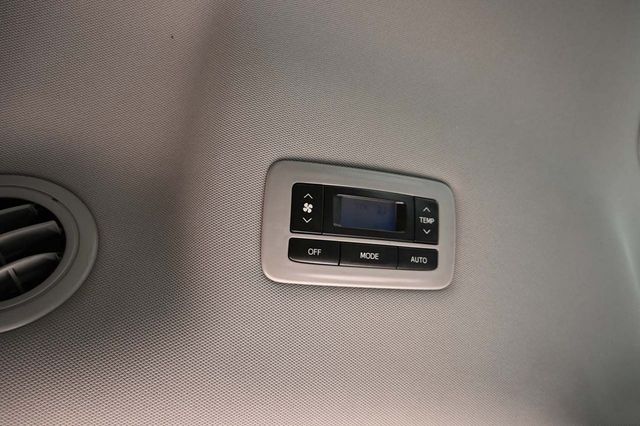 2020 Toyota Sienna XLE Automatic Access Seat FWD 7-Passenger - 22871113 - 29