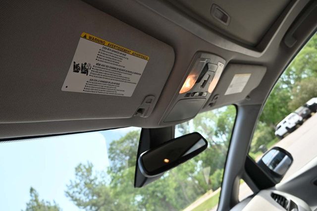 2020 Toyota Sienna XLE Automatic Access Seat FWD 7-Passenger - 22871113 - 32