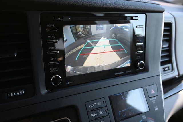 2020 Toyota Sienna XLE Premium FWD 8-Passenger - 22939146 - 36