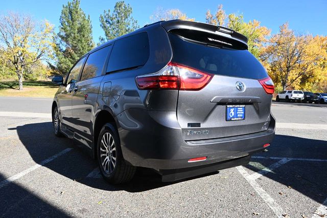 2020 Toyota Sienna XLE Premium FWD 8-Passenger - 22939146 - 7