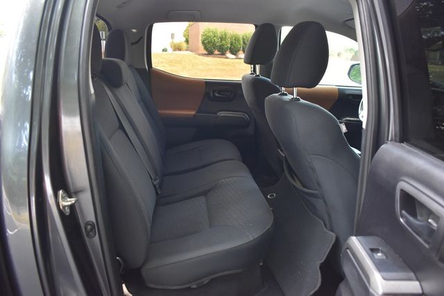 2020 Toyota Tacoma 2WD SR5 Double Cab 5' Bed V6 AT (Natl) - 22909979 - 21