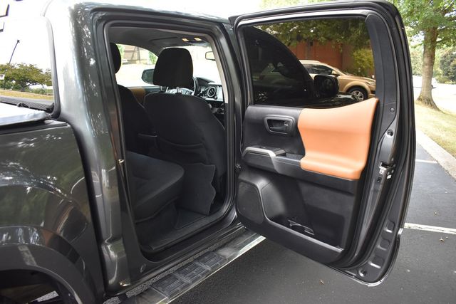 2020 Toyota Tacoma 2WD SR5 Double Cab 5' Bed V6 AT (Natl) - 22909979 - 37