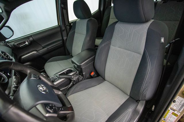 2020 Toyota Tacoma 4WD TRD Off Road Double Cab 5' Bed V6 AT (Natl) - 22936542 - 18