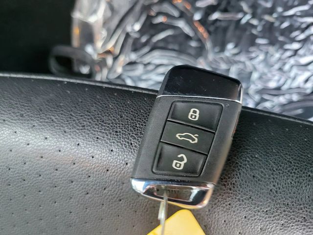 2020 Volkswagen Jetta 1.4T SE Sedan 4D - 22934478 - 30