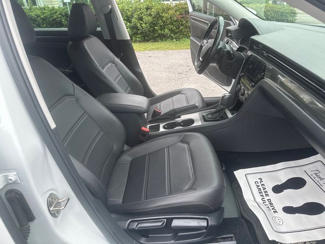 2020 Volkswagen Passat 2.0T R-Line Automatic - 22929742 - 14