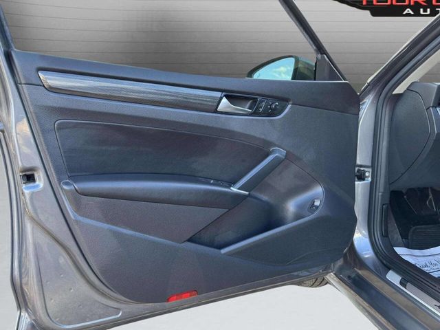 2020 Volkswagen Passat 2.0T R-Line Automatic - 22936468 - 10