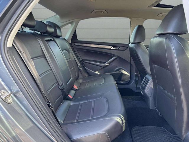 2020 Volkswagen Passat 2.0T R-Line Automatic - 22936468 - 17