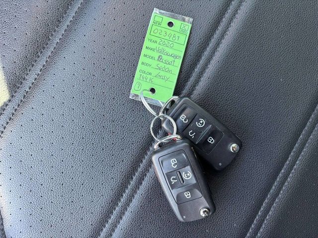 2020 Volkswagen Passat 2.0T R-Line Automatic - 22936468 - 32