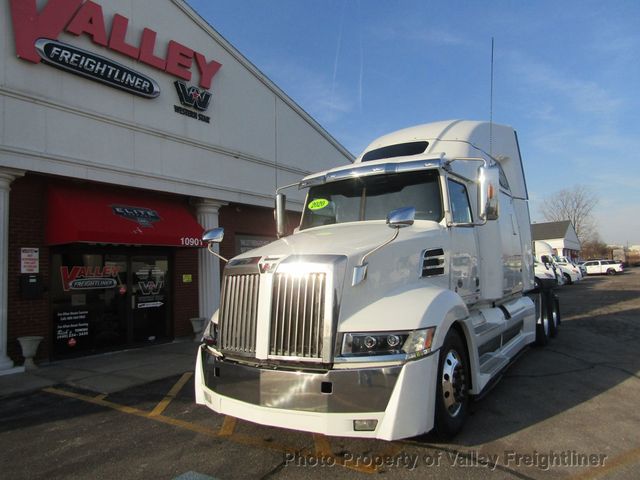 2020 Western Star 5700XE RAISED ROOF SLEEPER - 22797433 - 1