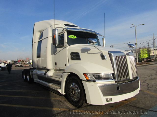 2020 Western Star 5700XE RAISED ROOF SLEEPER - 22797433 - 3
