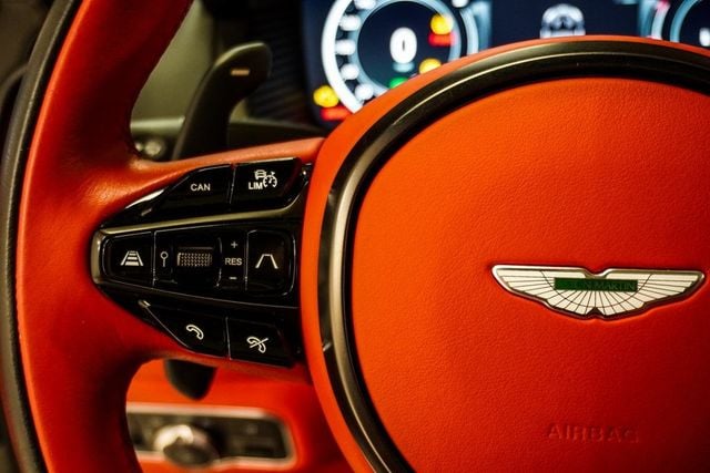 2021 Aston Martin DBX AWD - 22883112 - 29