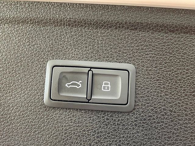 2021 Audi Q5 Premium 55 TFSI e quattro - 22937968 - 23