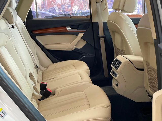 2021 Audi Q5 Premium 55 TFSI e quattro - 22937968 - 24