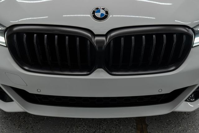 2021 BMW 5 Series 530i xDrive - 22424640 - 55