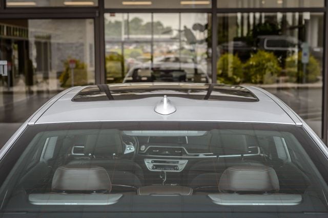2021 BMW 7 Series 740i xDRIVE - WHITE ON BROWN - NAV - BACKUP CAM - CARPLAY  - 22858598 - 9
