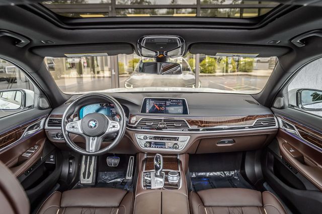 2021 BMW 7 Series 740i xDRIVE - WHITE ON BROWN - NAV - BACKUP CAM - CARPLAY  - 22858598 - 2