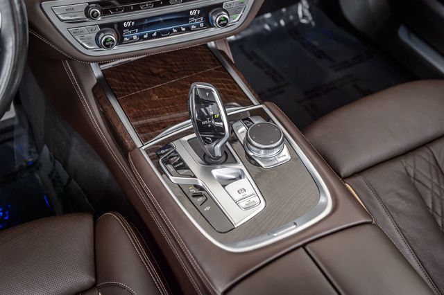 2021 BMW 7 Series 740i xDRIVE - WHITE ON BROWN - NAV - BACKUP CAM - CARPLAY  - 22858598 - 30